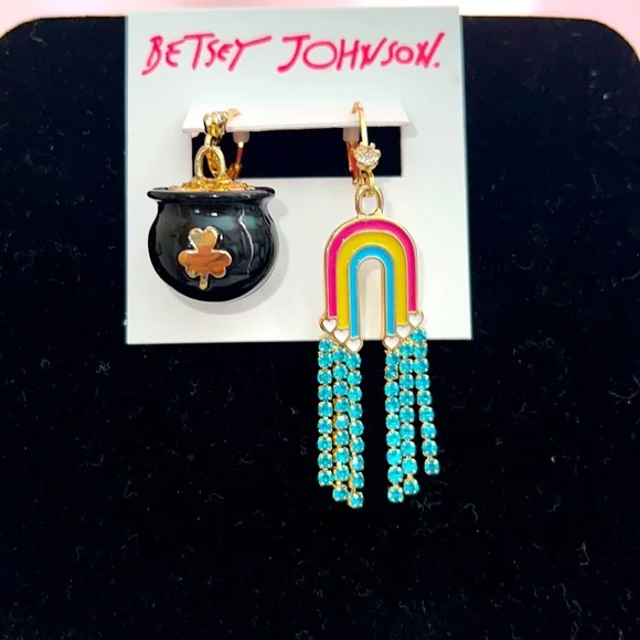 New Betsey Johnson KITSCH LUCK OF THE IRISH earrings - Picture 6 of 12